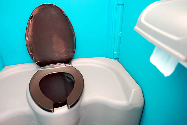 Best Portable restroom trailer rental  in Plattsburgh West, NY